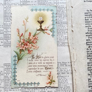Une ancienne carte de prière souvenir de la première communion, 1901