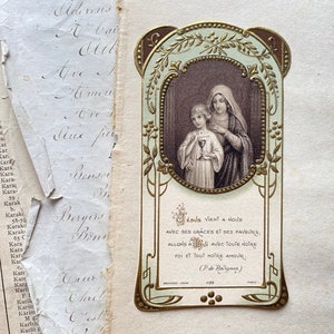 An antique French souvenir card, first holy communion card