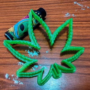 Cannabis Leaf Cookie Cutter | Biodegradable PLA Plastic