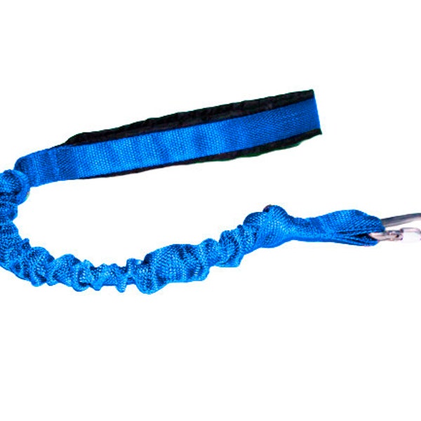 Bungee Dog Leash for Active Breeds, All-Weather Canine Adventure Gear, Perfect for Outdoor Fun and Training