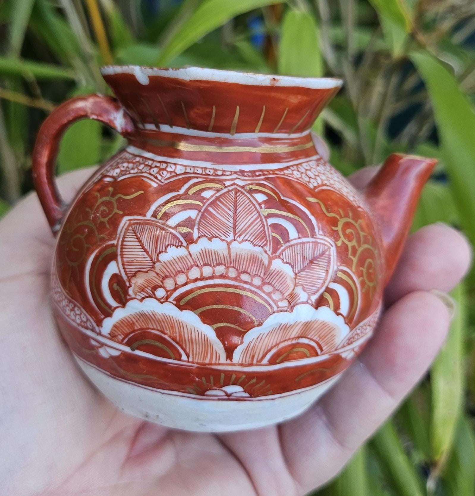 Antique Signed Japanese Kutani tea pot
