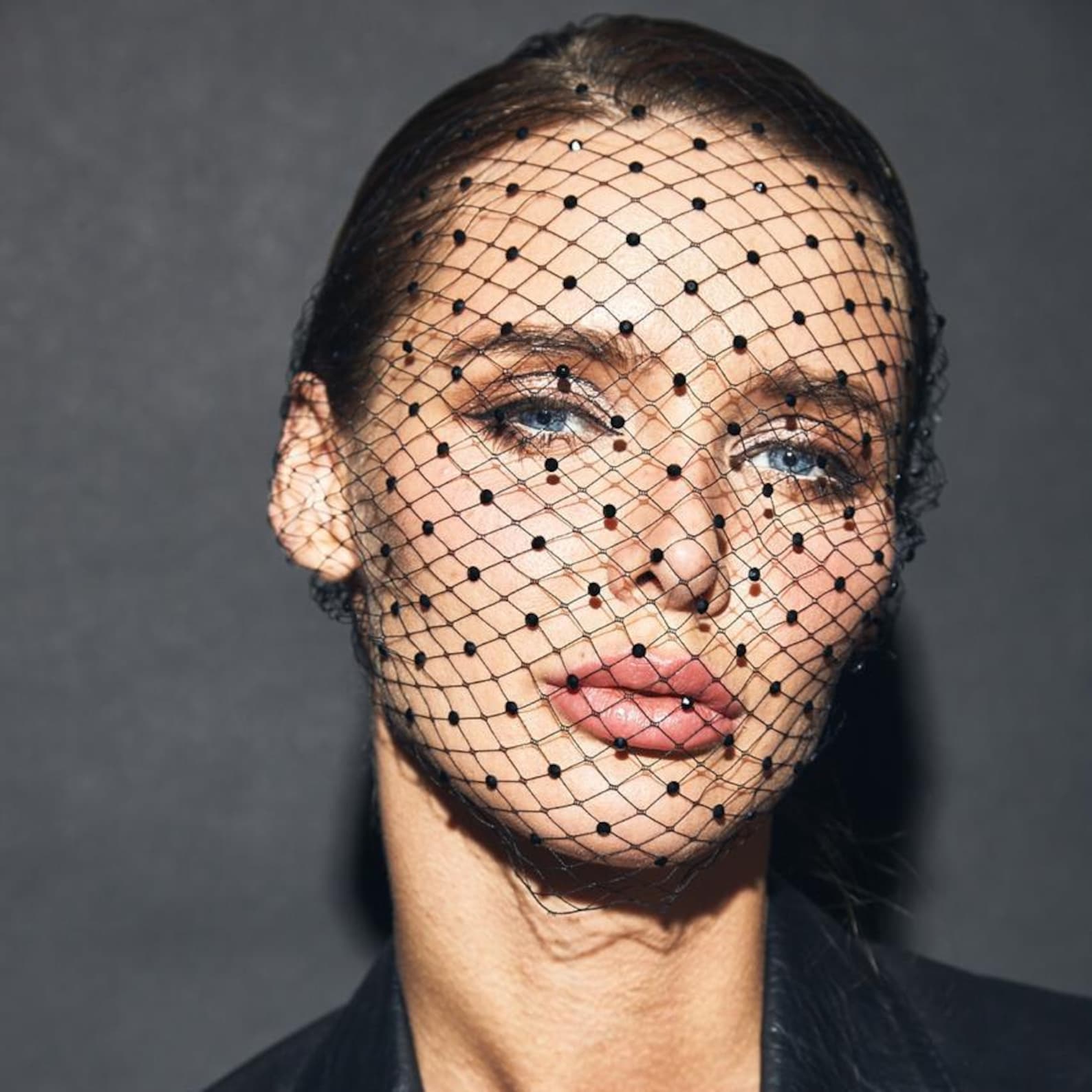 Birdcage Face Mask – Black Veil with Crystals – Elegant Mesh Face Accessory