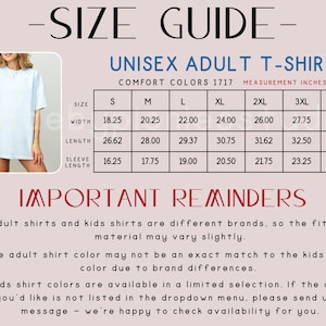 Op de afbeelding: Een lichtblauw unisex volwassen T-shirt met een maattabel. De maattabel toont de afmetingen in inches voor de maten S tot 4XL. De afbeelding bevat ook belangrijke herinneringen over shirtmerken en kleurvariaties.
