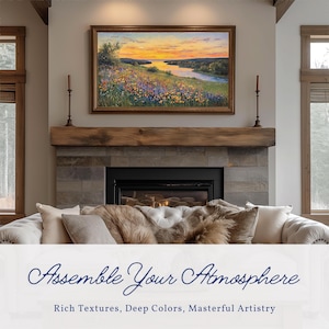 Puede incluir: Un salón con una pintura de paisaje sobre una chimenea. La pintura representa una puesta de sol sobre un río y flores silvestres. La chimenea tiene una fachada de piedra y una repisa de madera. El texto "Assemble Your Atmosphere" está en la parte inferior.