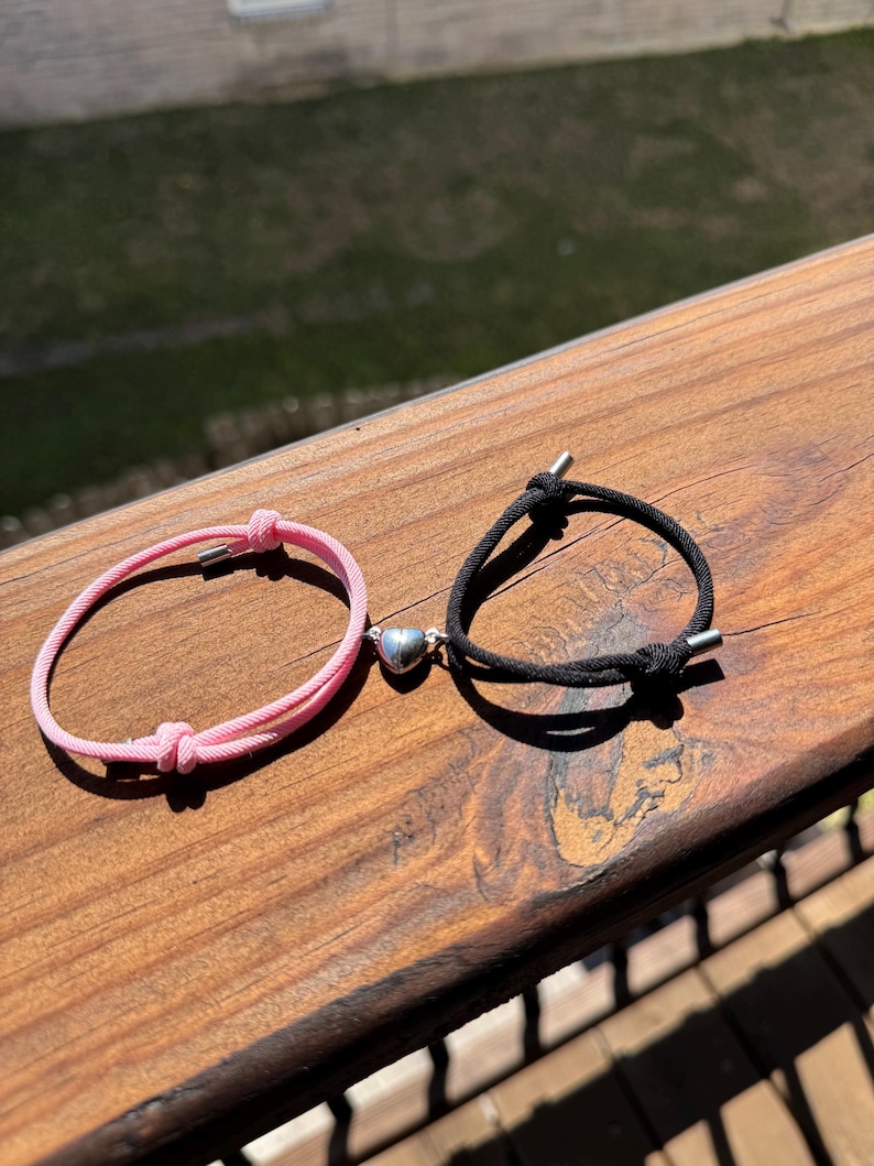 Custom Engraved Magnetic Heart Couple Bracelets: Valentine's Gift Pink