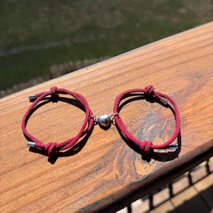 Custom Engraved Magnetic Heart Couple Bracelets: Valentine's Gift Wine