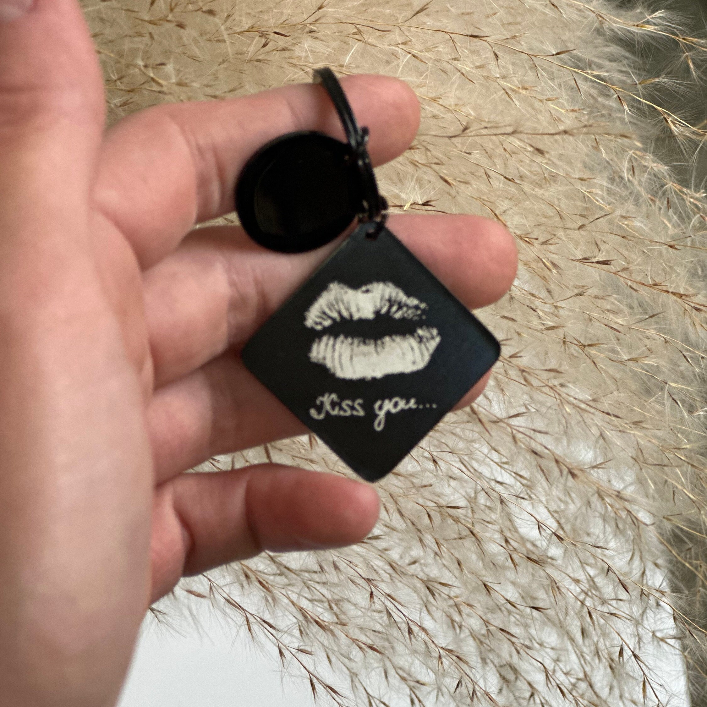Custom Lip Kiss Keychain Personalized Gift For Boyfriend Girlfriend Matching Keychains Anniversary Gifts For Boyfriend Valentine's Day Gifts