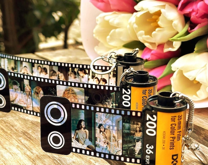 Photo Strip Keychain – Retro Film Design – Custom Gift with Pictures – 8–10 Image Memory Keyring – Travel or Couple Gift