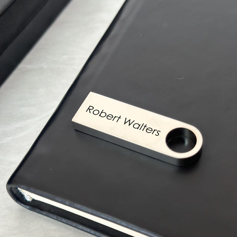 Presentset för ingenjör, personlig anteckningsbok med USB-minne, personlig graverad ingenjörspresent, present till ingenjörsstudent, examenspresent bild 5