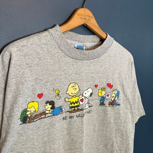 Vintage Y2K Charlie Brown Peanuts Valentines Tee Size Large