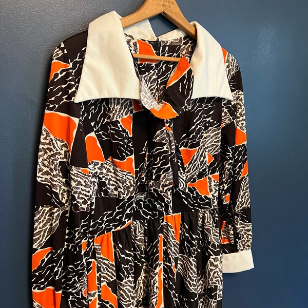 Vintage 70’s Polyester Pattern Print Dress Size Large Long