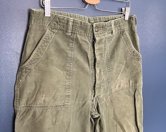 Vintage 60’s US Army OG 107 Olive Green Field Pants Size Medium