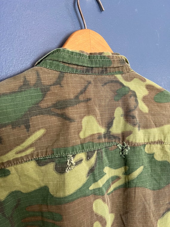 Vintage 70’s US Military Jungle Camo Poplin Rip S… - image 7