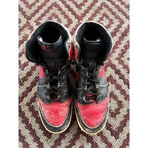 Vintage 1985 Jordan 1 Bred High Top Sneaker Size 9.5 image 2