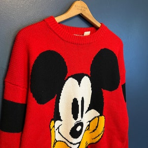 Vintage 90’s Disney Mickey Mouse Init Graphic Crewneck Size Medium