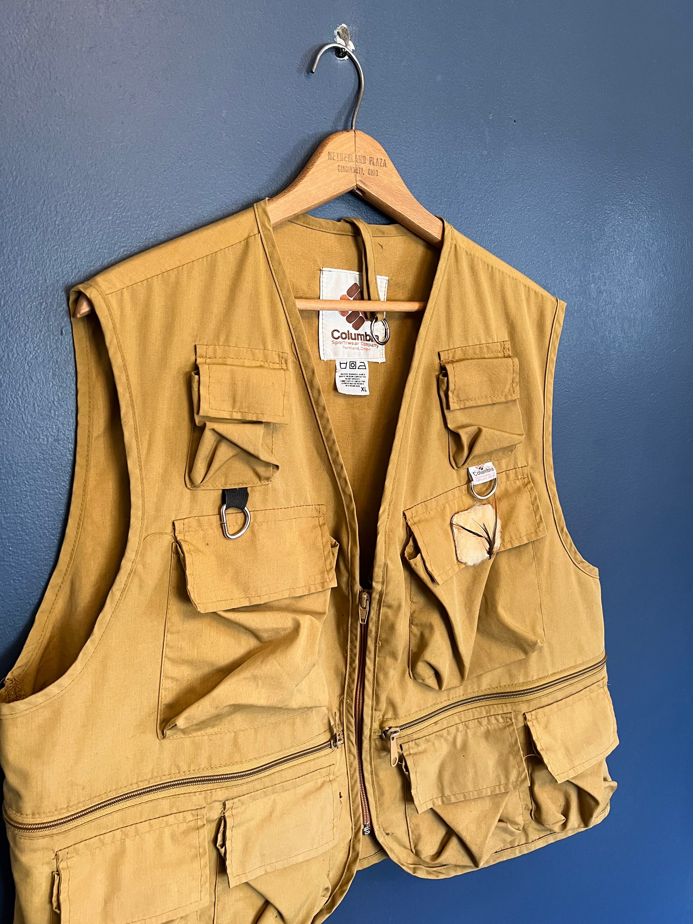 Vintage 80s Columbia Fly Fishing Cargo Vest Size XL 