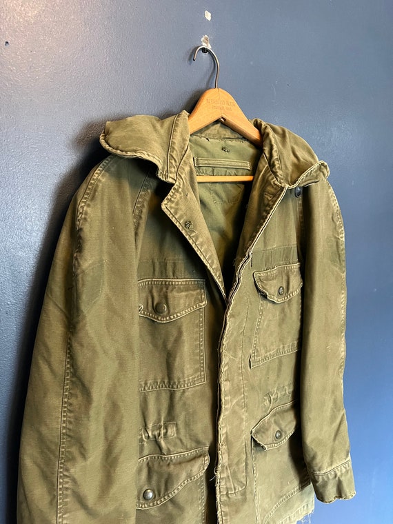 Vintage 60’s M60 Olive Green Army Field Jacket Si… - image 1