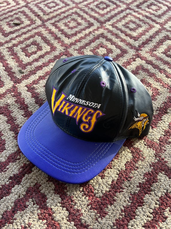 Vintage 90’s NFL Minnesota Vikings Leather Snapbac