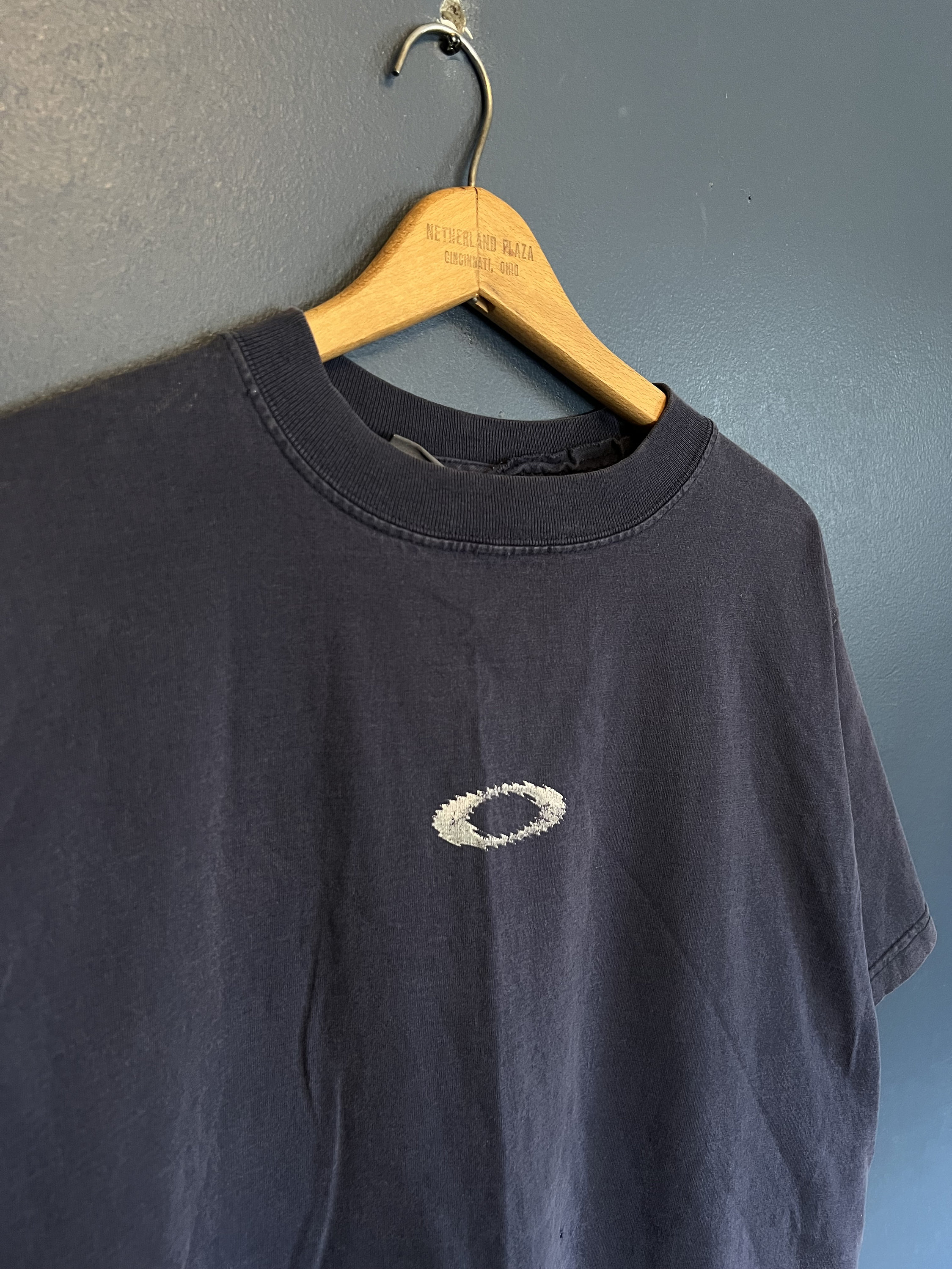 oakley vintage shirt