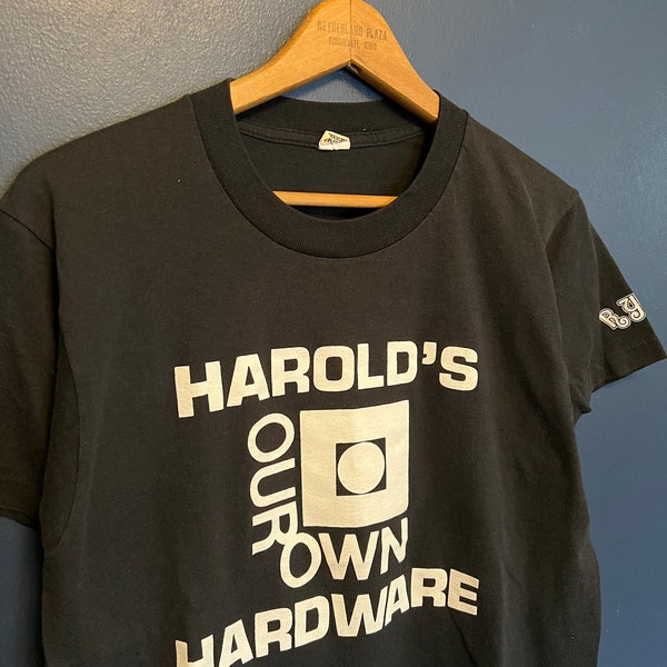 Vintage 80’s Harold’s Hardwear Screen Stars Tee Size Medium