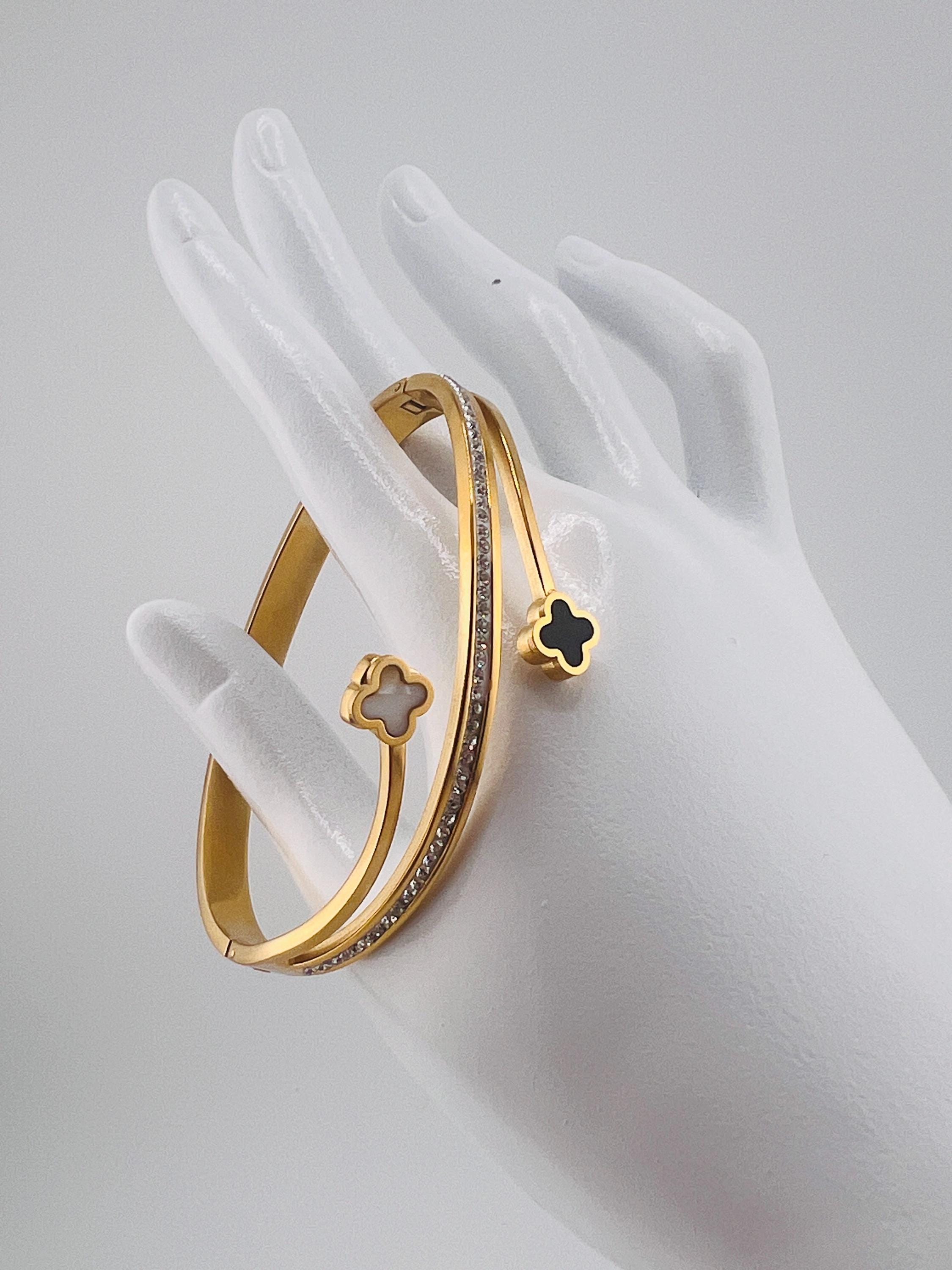 Bracciale trifoglio placcato oro 18 carati: polsino in acciaio inossidabile martellato - Italia