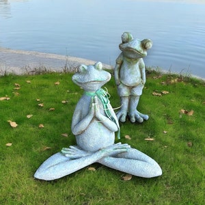 Large Meditating Frog Statue, Animal Zen Decor, Yoga Figure, Concrete Look Garden Decoration, Gift for Frog Lovers or Yoga Lovers