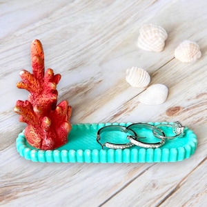 Personalized Coral Jewelry Platter, Custom Engagement Ring Dish for Beach Weddings, Ceramic Ring Holder Plate, Ocean Themed Gifts