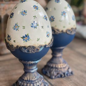 Floral Easter Eggs Blue and White Design, Large or Mini Easter Eggs, Elegant Ceramic Easter Centerpiece, Antique Cottagecore Console Decor