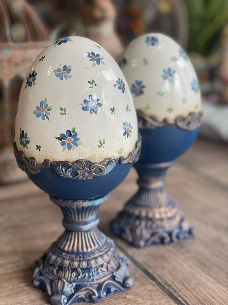 Floral Easter Eggs Blue and White Design, Large or Mini Easter Eggs, Elegant Ceramic Easter Centerpiece, Antique Cottagecore Console Decor