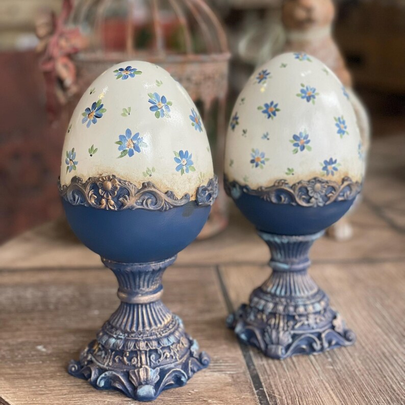Floral Easter Eggs Blue and White Design, Large or Mini Easter Eggs, Elegant Ceramic Easter Centerpiece, Antique Cottagecore Console Decor