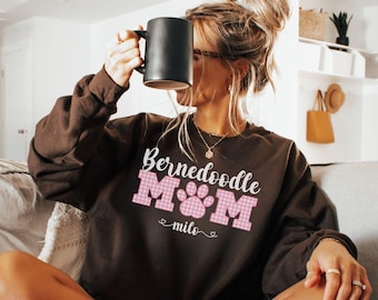 Custom Bernedoodle Dog Mom Sweatshirt with Name, Bernedoodle Mama Paw Shirt Preppy Dog Lover Gift Personalized Mother's Day Gift Dog Mom