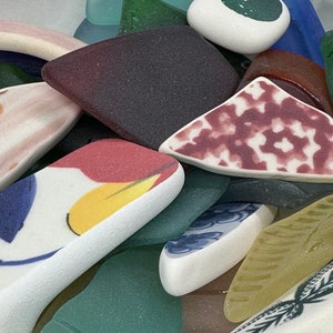 Vintage Tumbled Pottery & Glass Mix: 25 Craft Pieces