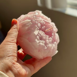 Pink peony candle image 2