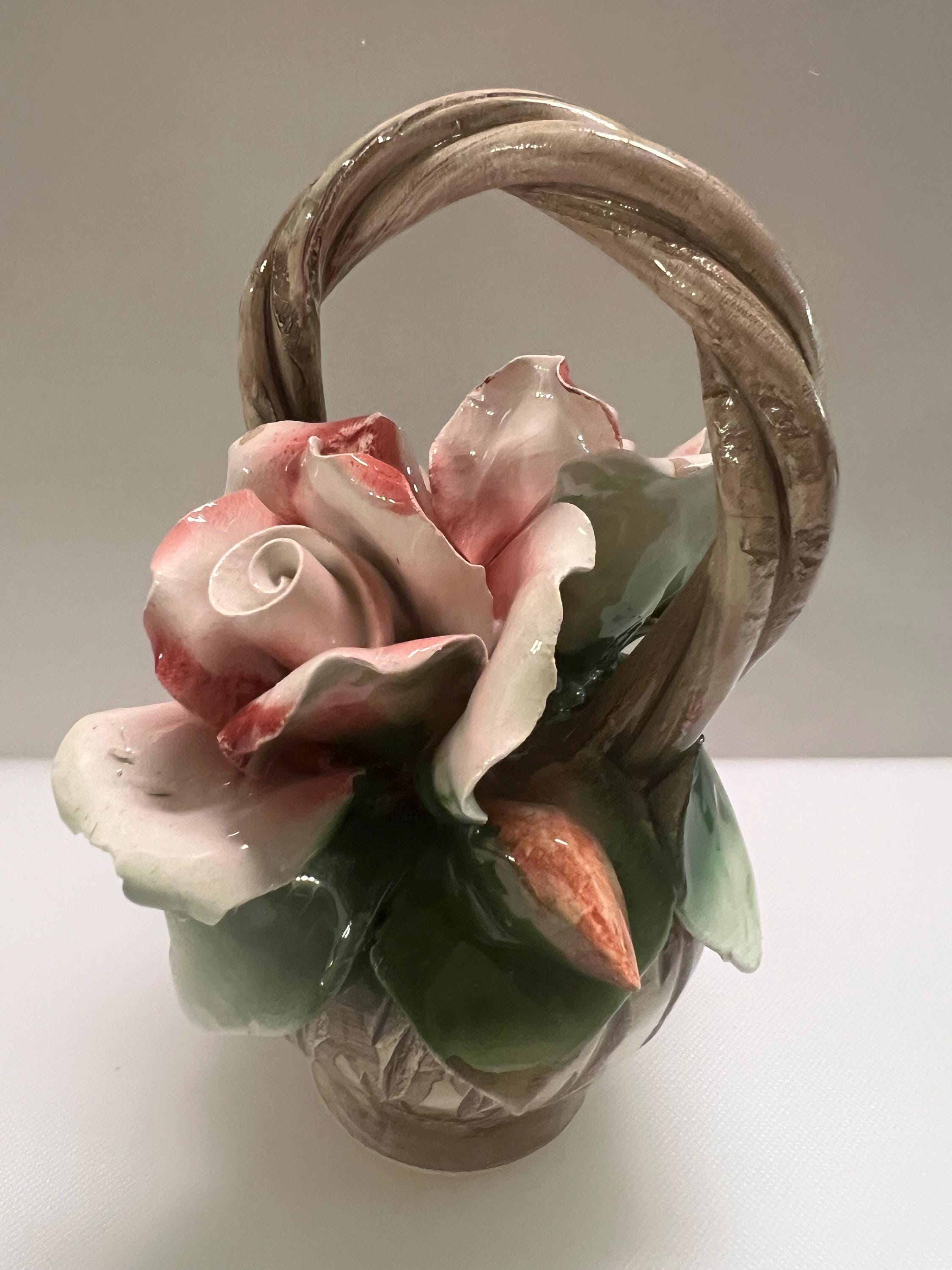 NUOVA CAPODIMONTE ヌオーヴァ・カポディモンテ 陶花　イタリア製 NUOVA CAPODIMONTE ヌオーヴァ・カポディモンテ 陶花 イタリア製