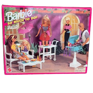 Barbie so much to do patio set New In Box