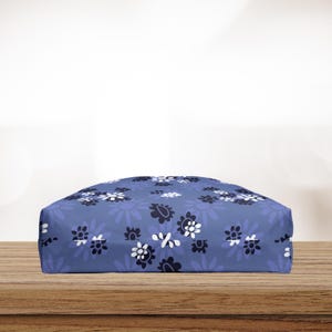Blue Weekender Bag Travel Duffel Floral Pattern Daisy Design Navy Flower Periwinkle Color Vacation Luggage Overnight Carryall Cotton Handle Fabric Satchel Women Getaway Beach Tote Stylish Travel Accessory Fashion Forward Design Spacious