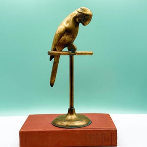 Vintage 1970s Solid Brass Parrot on Stand, Hollywood Regency Home Decor, Unique Brass Bird Statue, Brass Animal, Bookshelf Decor, Office