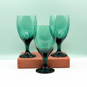 Vintage Set of 3 Libbey Green Wine Glasses, Premiere Dark Green Water Goblets, Holiday Table Setting, Event Glassware, Wedding Glassware
