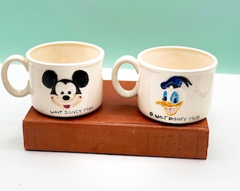 ヴィンテージ 1977年 ディズニー 手描き陶器マグカップ、ミッキーと