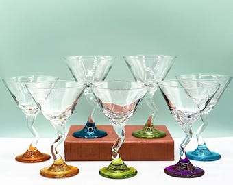 Vintage Set mit 7 Retro Libbey Zig Zag mehrfarbigen Martini-Gläsern, Retro Barware, Groovy Fun Serviergeschirr, Vintage Gläser