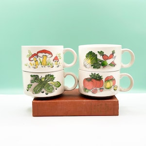 Vintage Kitschy Soup Bowl Mugs with Handles & Retro Design, Mushroom Soup, Vegetable Soup, Soup Serving Bowls, Retro 1980s