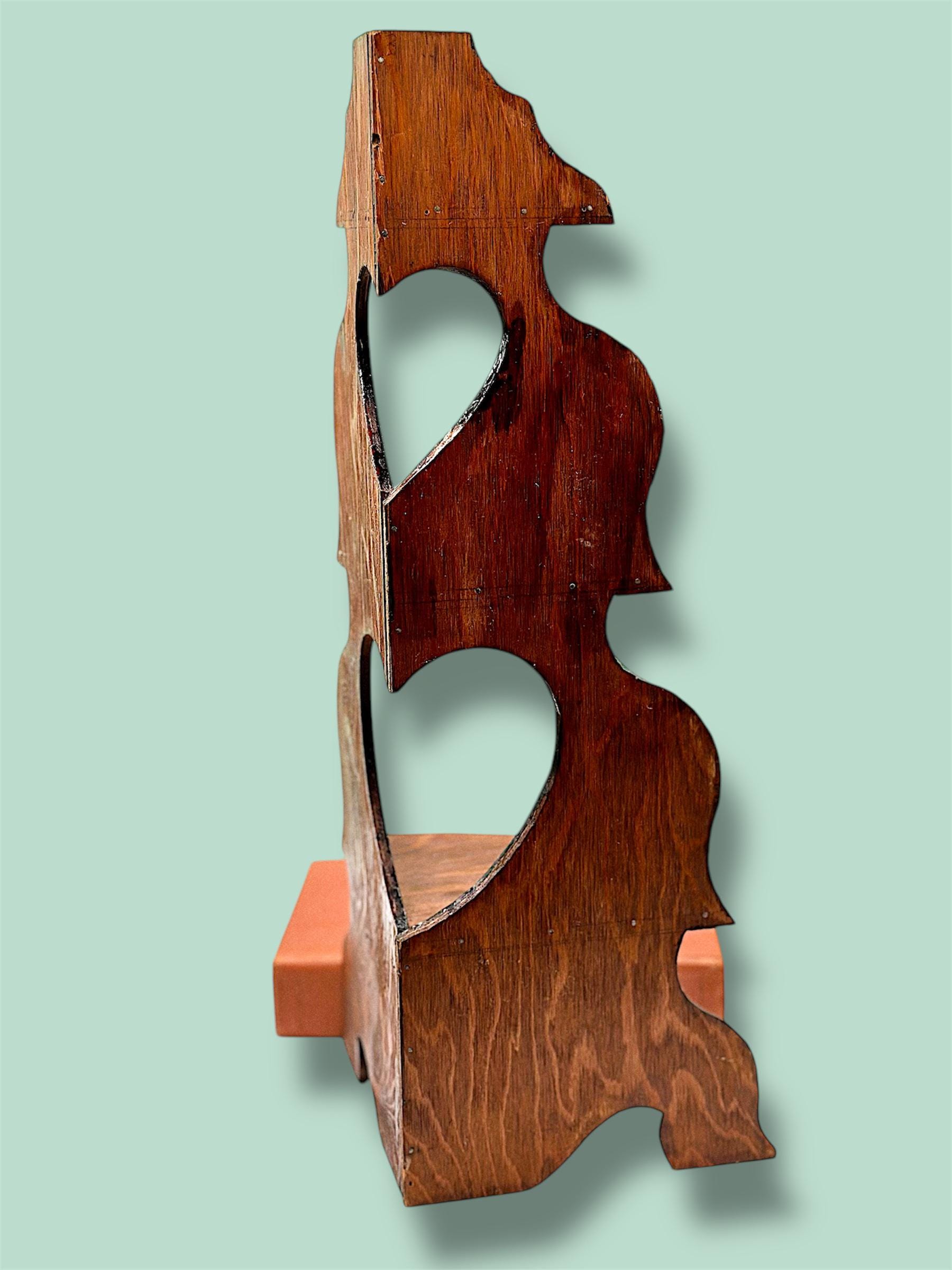 ヴィンテージハートカットアウト木製コーナーシェルフ：コテージコア