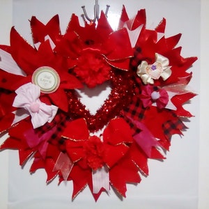 Corona de San Valentín con cinta