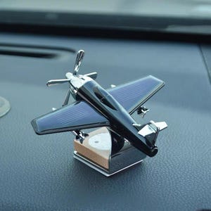 Zonne-aromatherapie voor vliegtuigen, auto-aromatherapie, decoraties op zonne-energie, houten aromatherapie, cadeaus voor hem.
