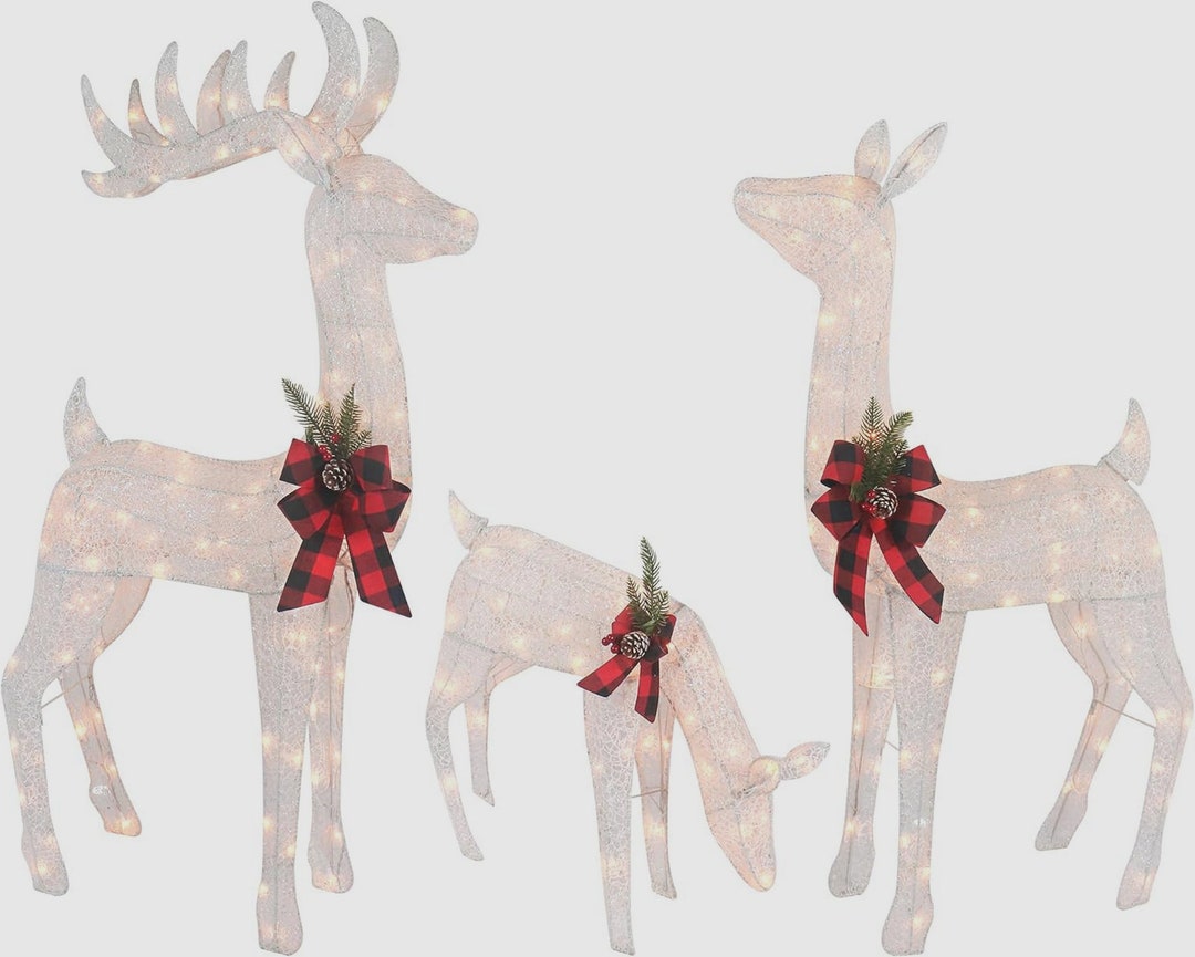 3piece Reindeer Family Lighted Deer Set 210 Lights Etsy