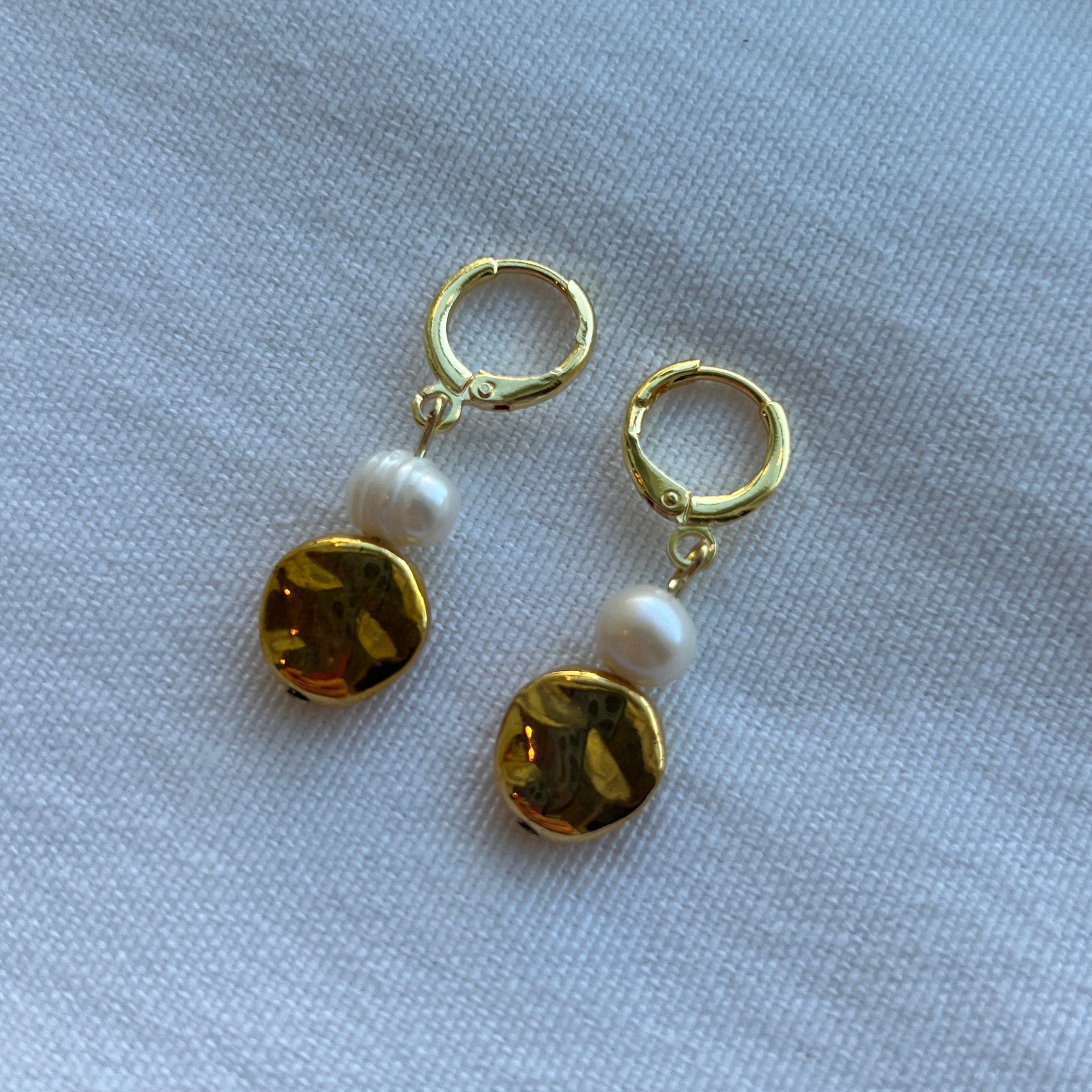 Gold Pearl Huggies Earring main image 1