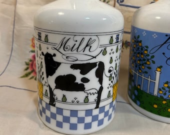 Vintage 1982 Country Cows by Alan Wood for Lillian Vernon colorful milk jug