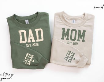 Custom Mom And Dad Sweatshirt, Matching Parents Est 2026 Sweater, Personalized Family Outfit With Kids Names, Pregnancy Announcement Gift