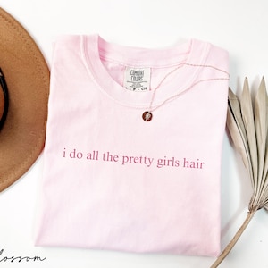 Comfort Colors® Hairstylist Shirt, Hairdresser Gift For Women, Cosmetology School Tee,Funny Hair Stylist Shirt,Salon Owner Shirt,Cosmetology zdjęcie 4