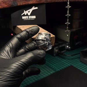 Anillo de plata hecho a mano - Anillo de armadura medieval - Anillo de plata de armadura medieval